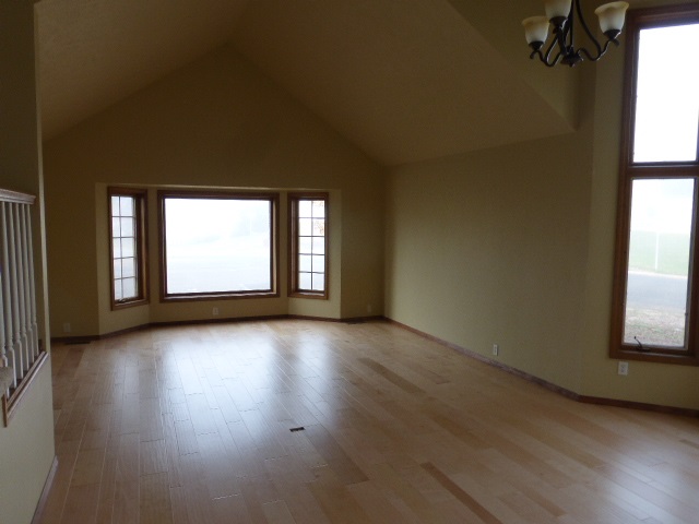 9806 North Ridgecrest Drive Spokane, WA 99208 - Photo 2 of 20 Gallery Image 2