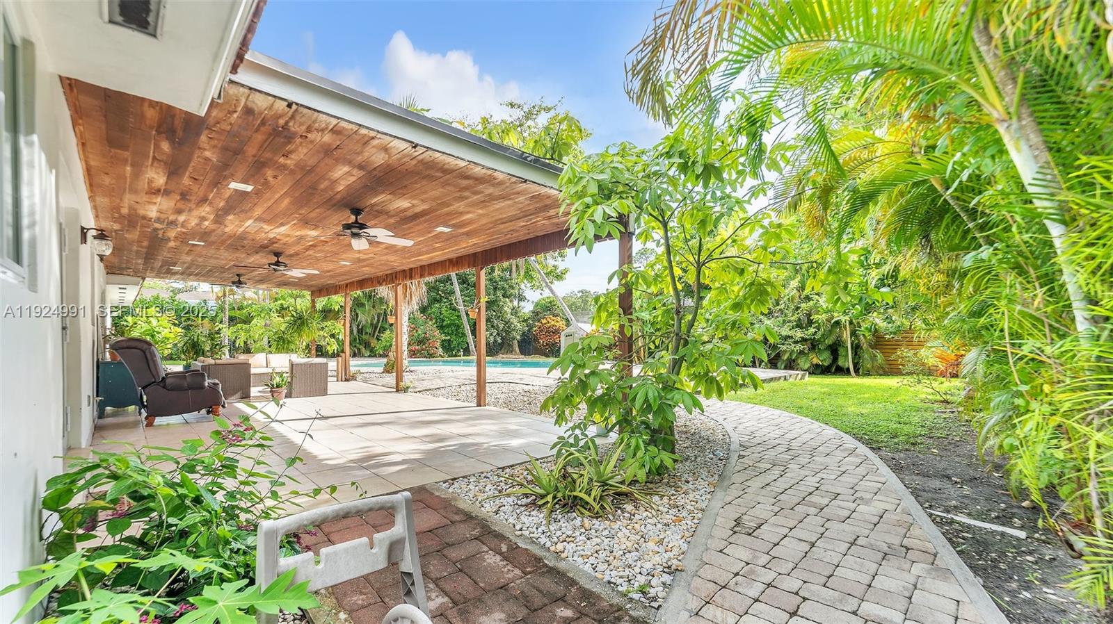 9220 Southwest 94th Place Miami, FL 33176 - Photo 47 of 67