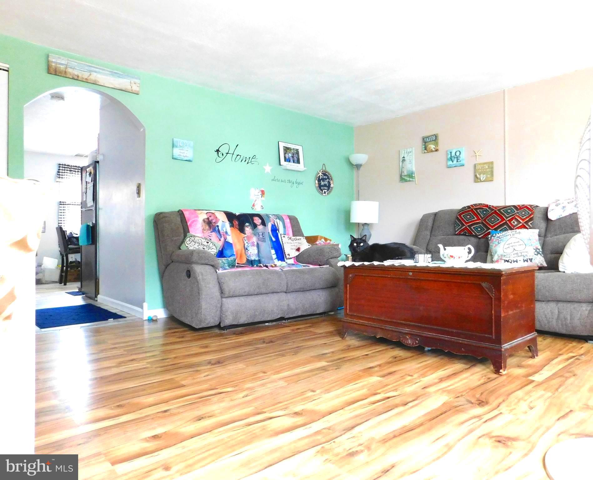 2779 Yarnall Road Halethorpe, MD 21227 - Photo 14 of 20 Laminate Plank Flooring