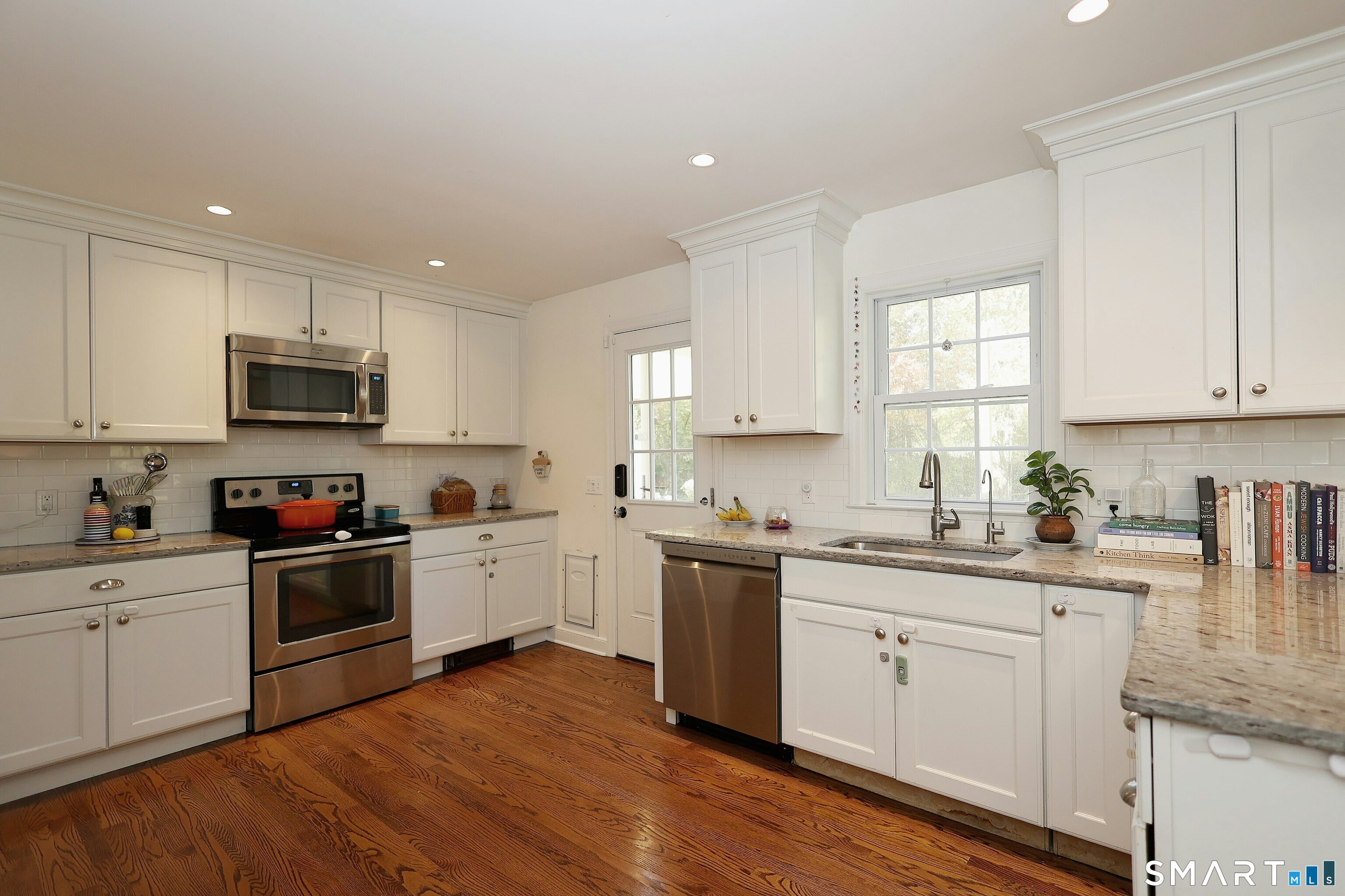 18 Head Of Meadow Road Newtown, CT 06470 - Photo 20 of 40