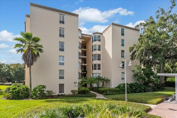 $425,000 | 204 Quayside Circle, Unit 304, Maitland, FL 32751