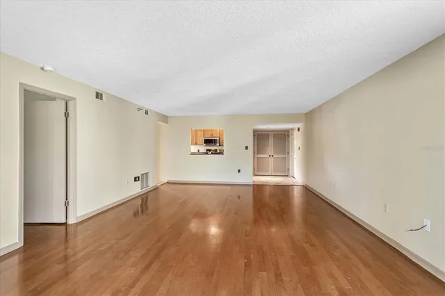 $455,000 | 204 Quayside Circle, Unit 304, Maitland, FL 32751