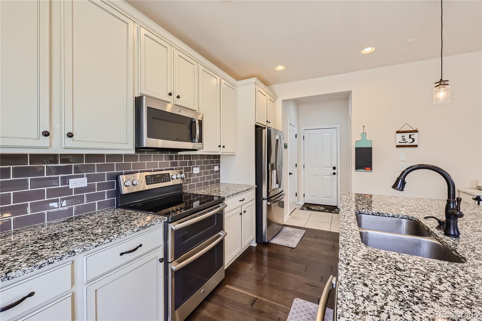 2981 Rising Moon Way Castle Rock, CO 80109 - Photo 9 of 42 Gallery Image 9