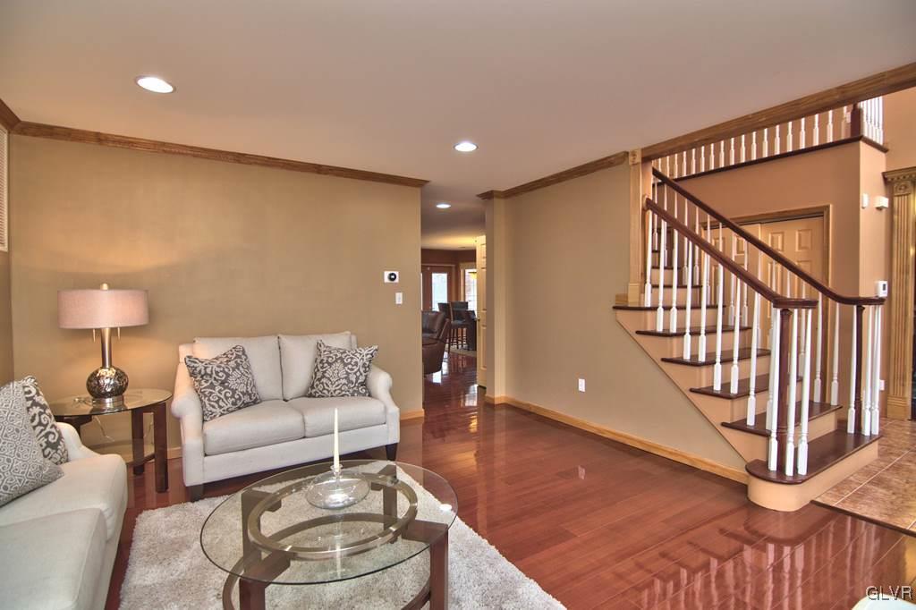 318 Edgemont Road Stroudsburg, PA 18360 - Photo 11 of 48 Gallery Image 11