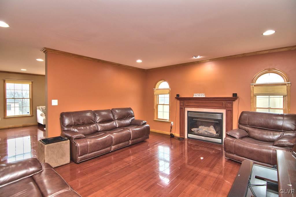 318 Edgemont Road Stroudsburg, PA 18360 - Photo 31 of 48 Gallery Image 31