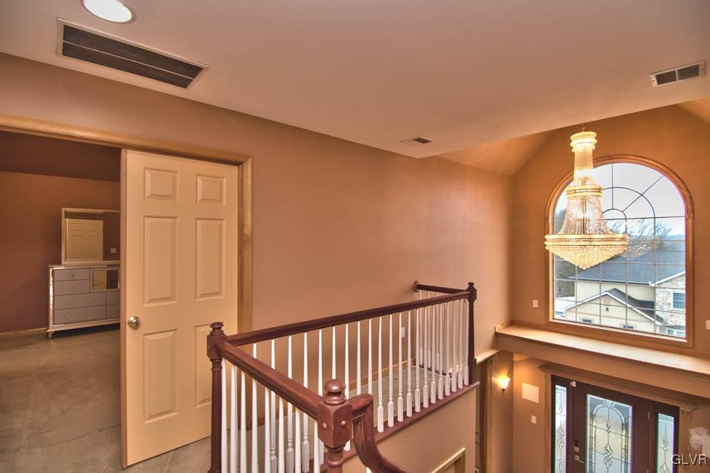 318 Edgemont Road Stroudsburg, PA 18360 - Photo 39 of 48 Gallery Image 39
