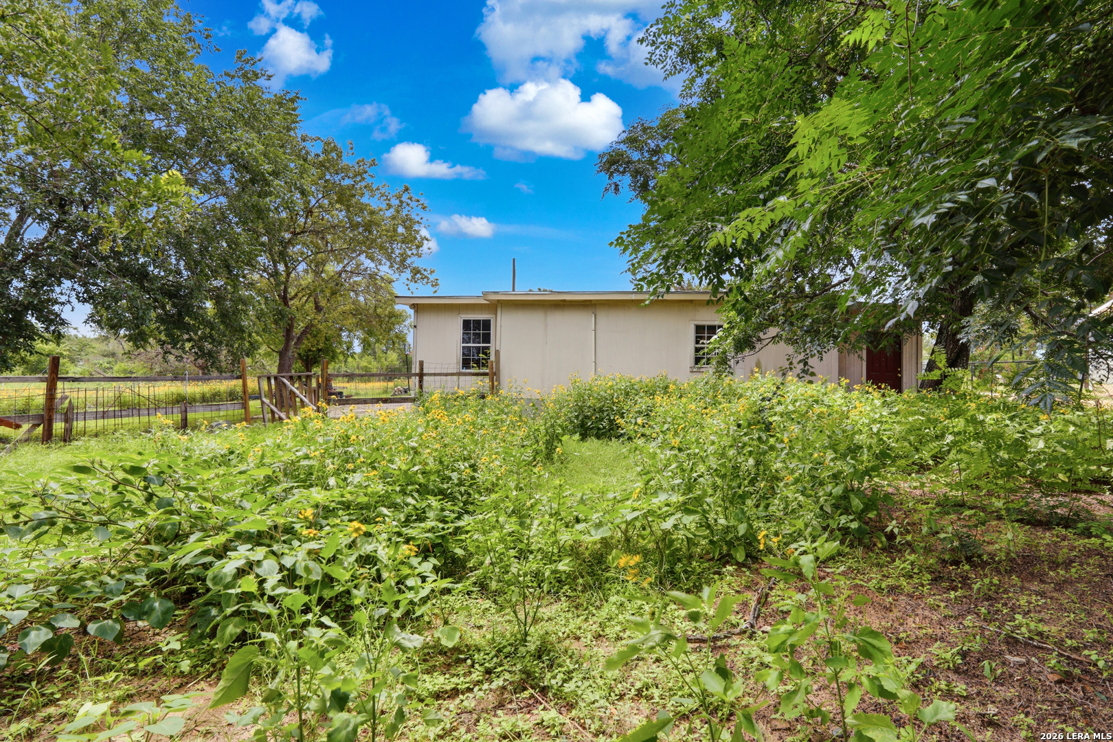 606 Viewpoint Drive Poteet, TX 78065 - Photo 14 of 17
