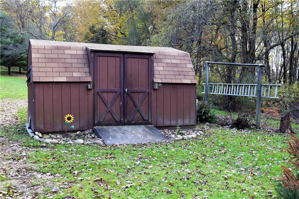 434 Gas Valley Road Georgetown, PA 15043 - Photo 5 of 25 Shed