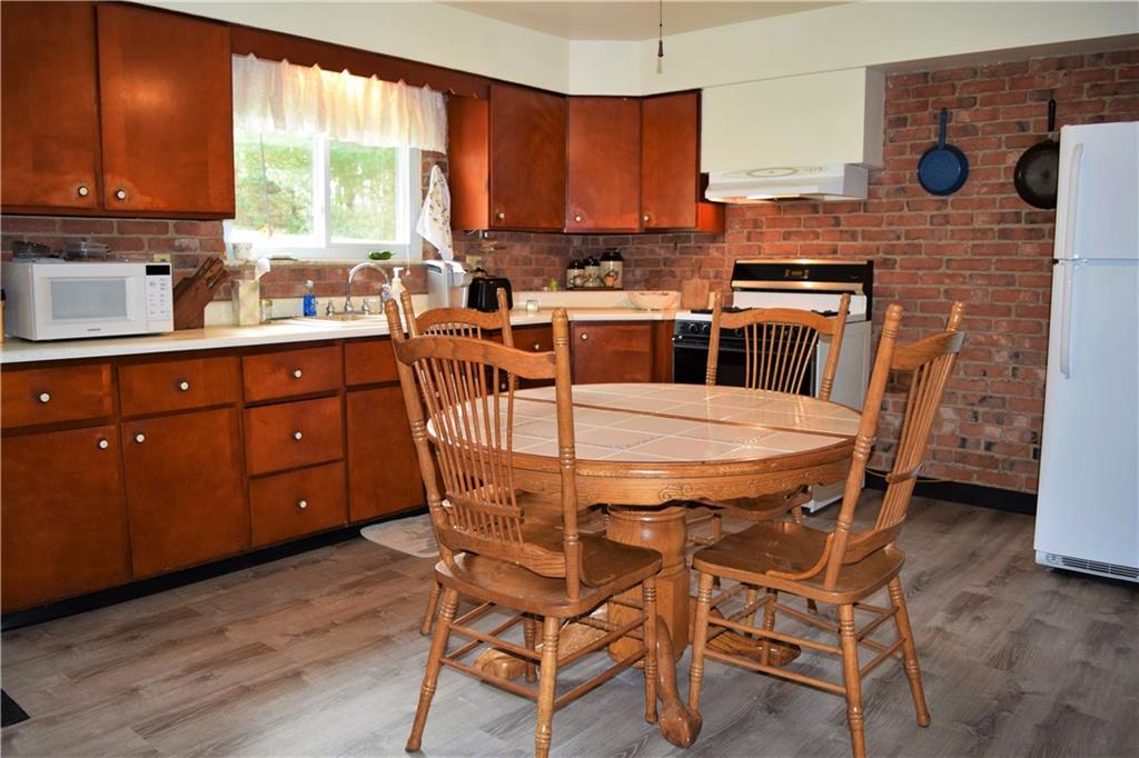 434 Gas Valley Road Georgetown, PA 15043 - Photo 10 of 25 Large eat-in kitchen