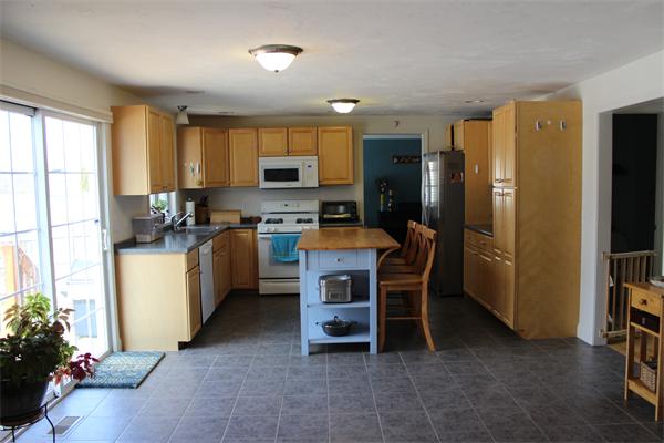 334 Massasoit Road Worcester, MA 01604 - Photo 6 of 16 Gallery Image 6