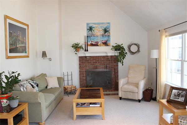 334 Massasoit Road Worcester, MA 01604 - Photo 7 of 16 Gallery Image 7