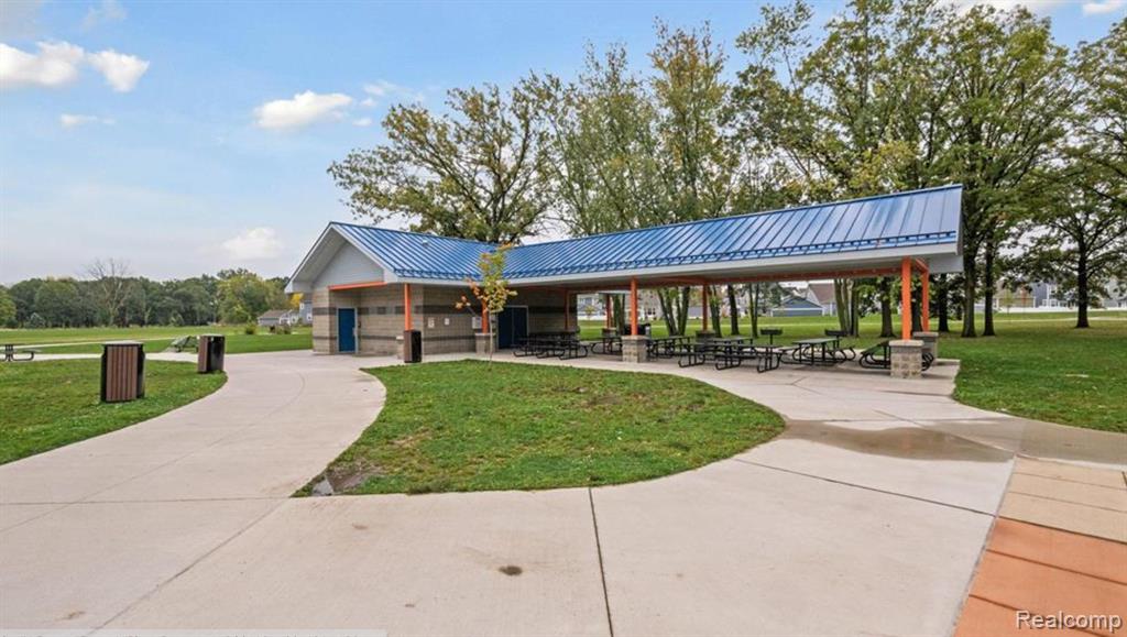 4310 Kent Road Royal Oak, MI 48073 - Photo 30 of 35