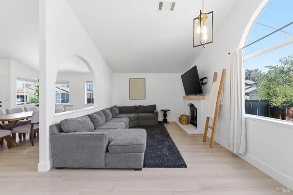 $530,000 | 350 Jacaranda Drive, Suisun City, CA 94585
