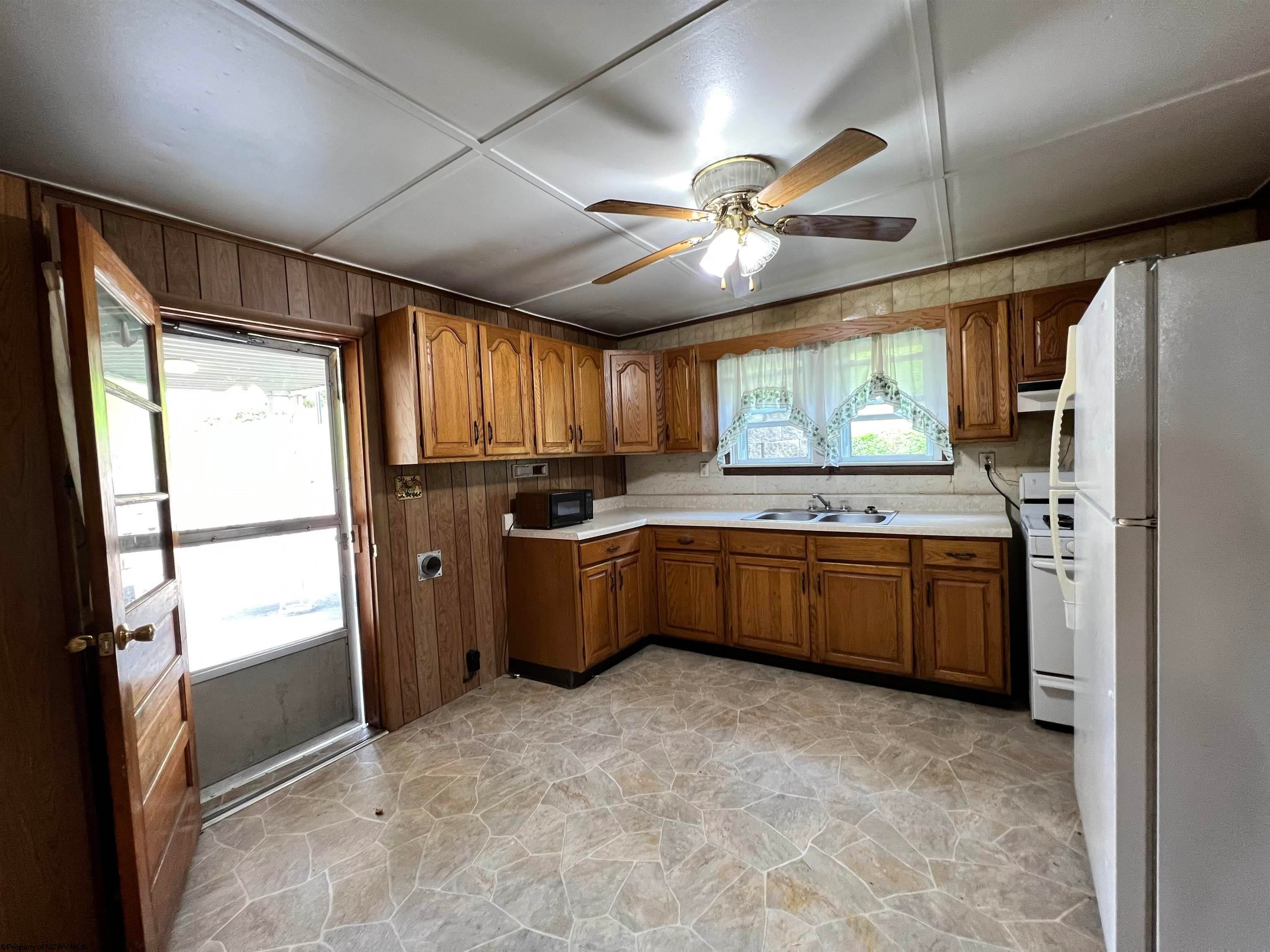 396 Helens Run Road Worthington, WV 26591 - Photo 17 of 25 Gallery Image 17