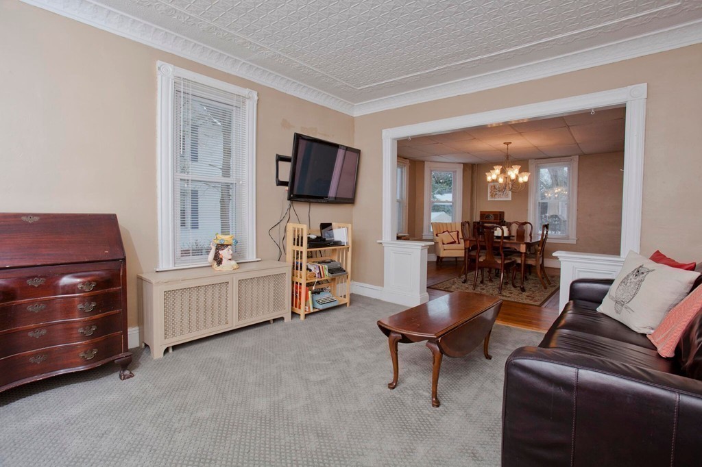 79 Maple Terrace West Springfield, MA 01089 - Photo 3 of 17 Gallery Image 3