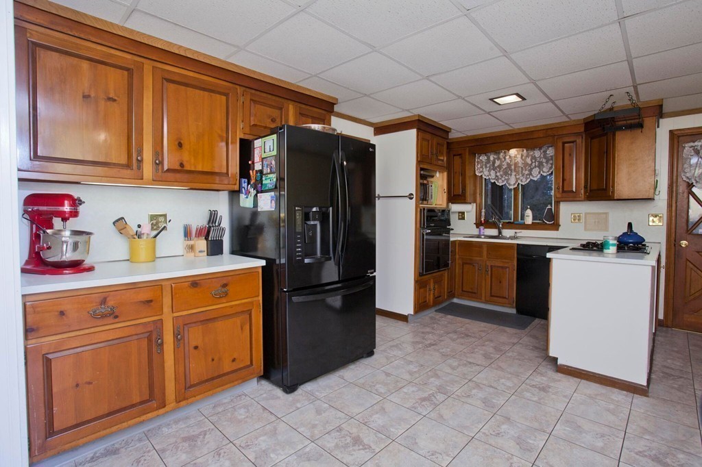 79 Maple Terrace West Springfield, MA 01089 - Photo 9 of 17 Gallery Image 9