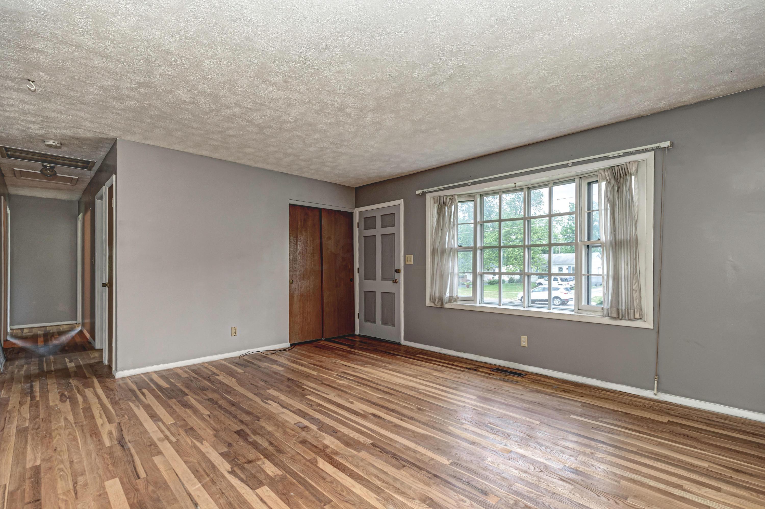 3373 Dempsey Road Westerville, OH 43081 - Photo 4 of 38 Gallery Image 4