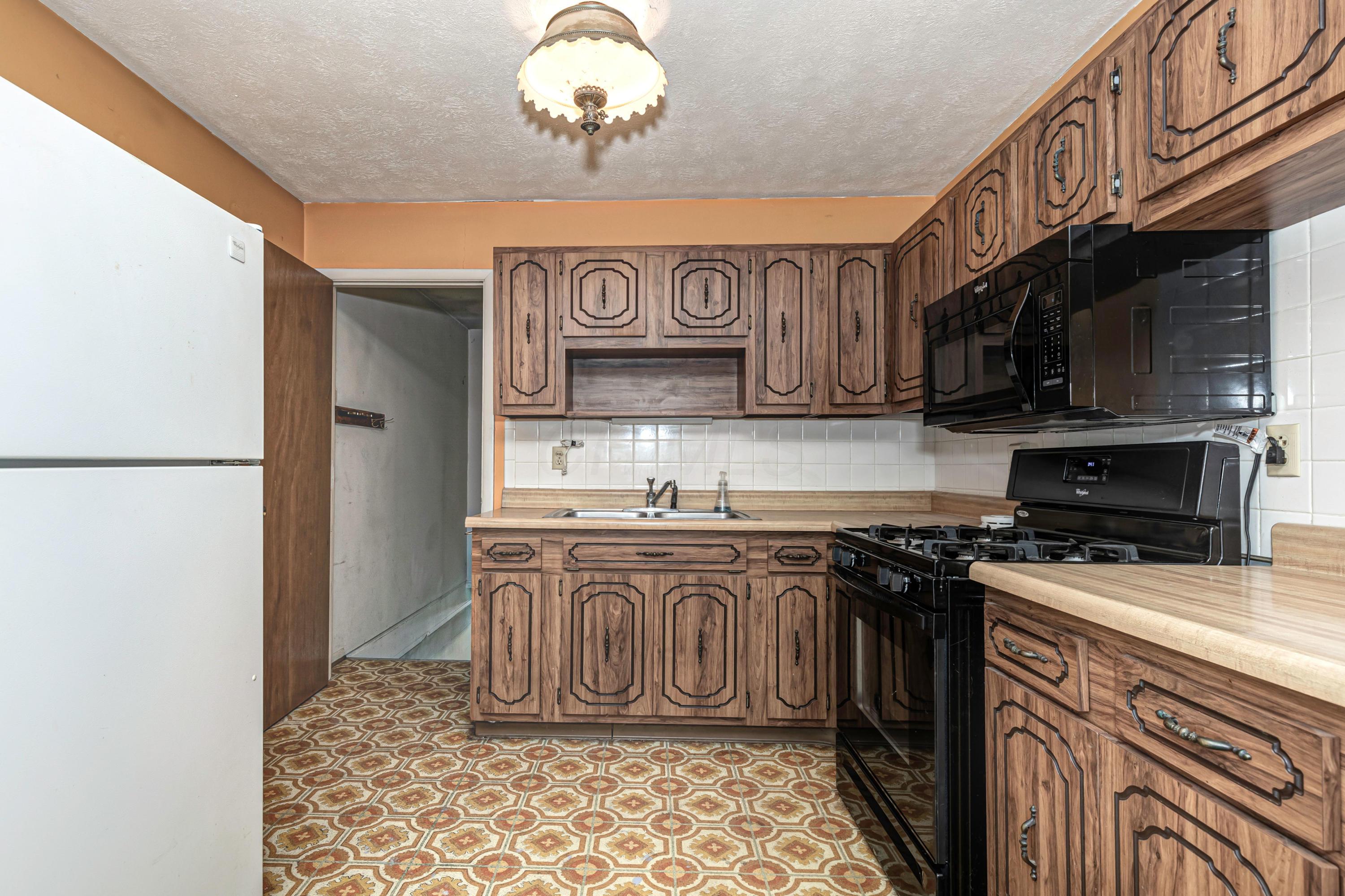 3373 Dempsey Road Westerville, OH 43081 - Photo 7 of 38 Gallery Image 7