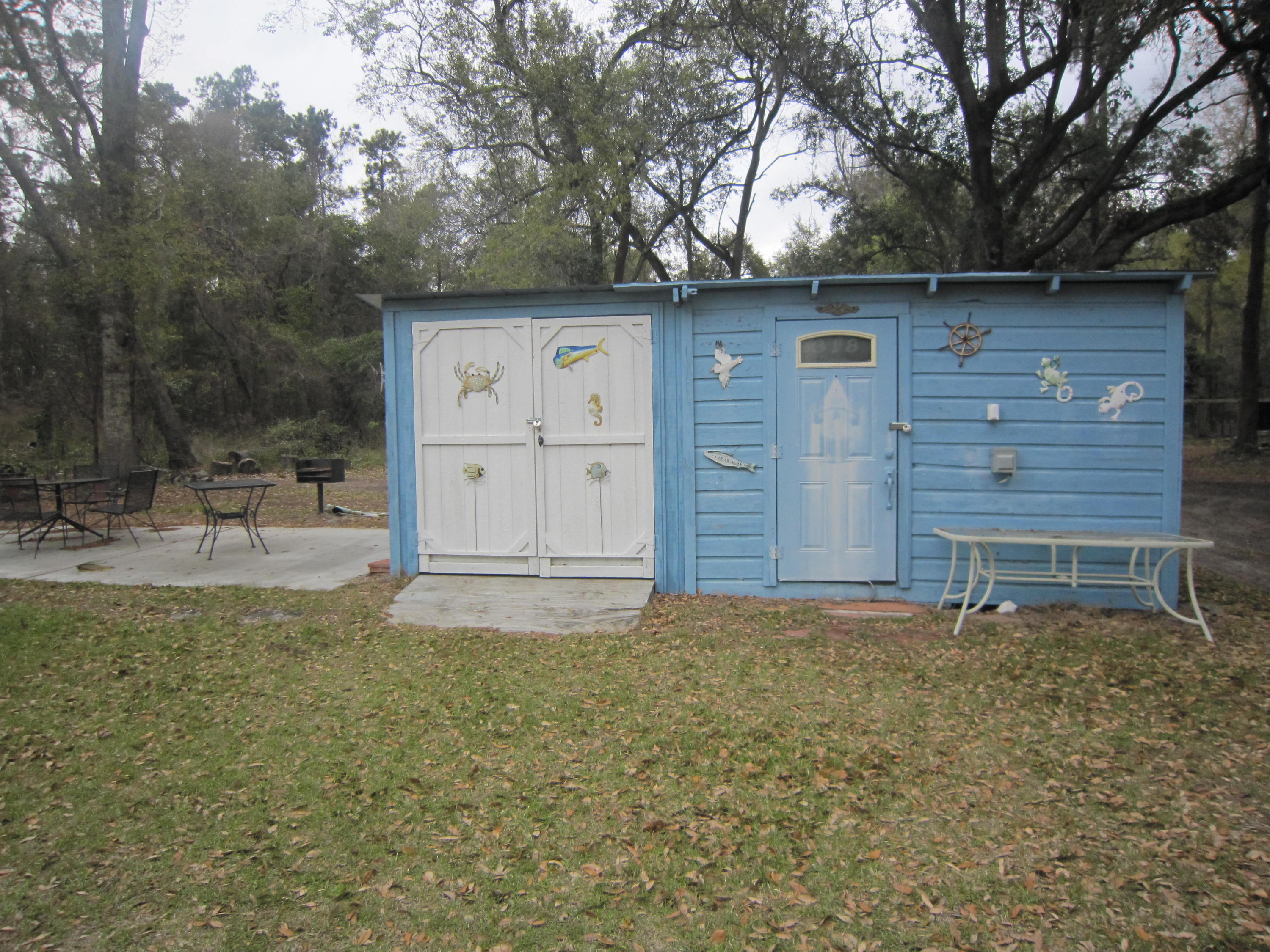 900 Black Oak Road Bonneau, SC 29431 - Photo 10 of 11 900 Black Oak Rd -Shed