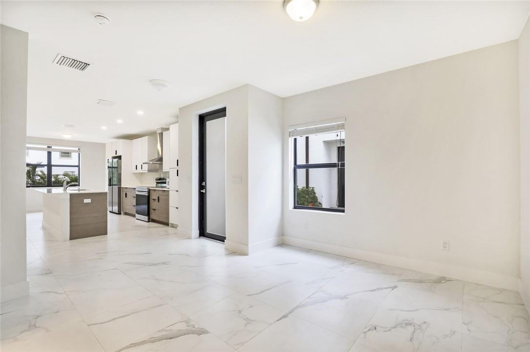 376 Bella Sol Way West Palm Beach, FL 33406 - Photo 8 of 38 Photo 8