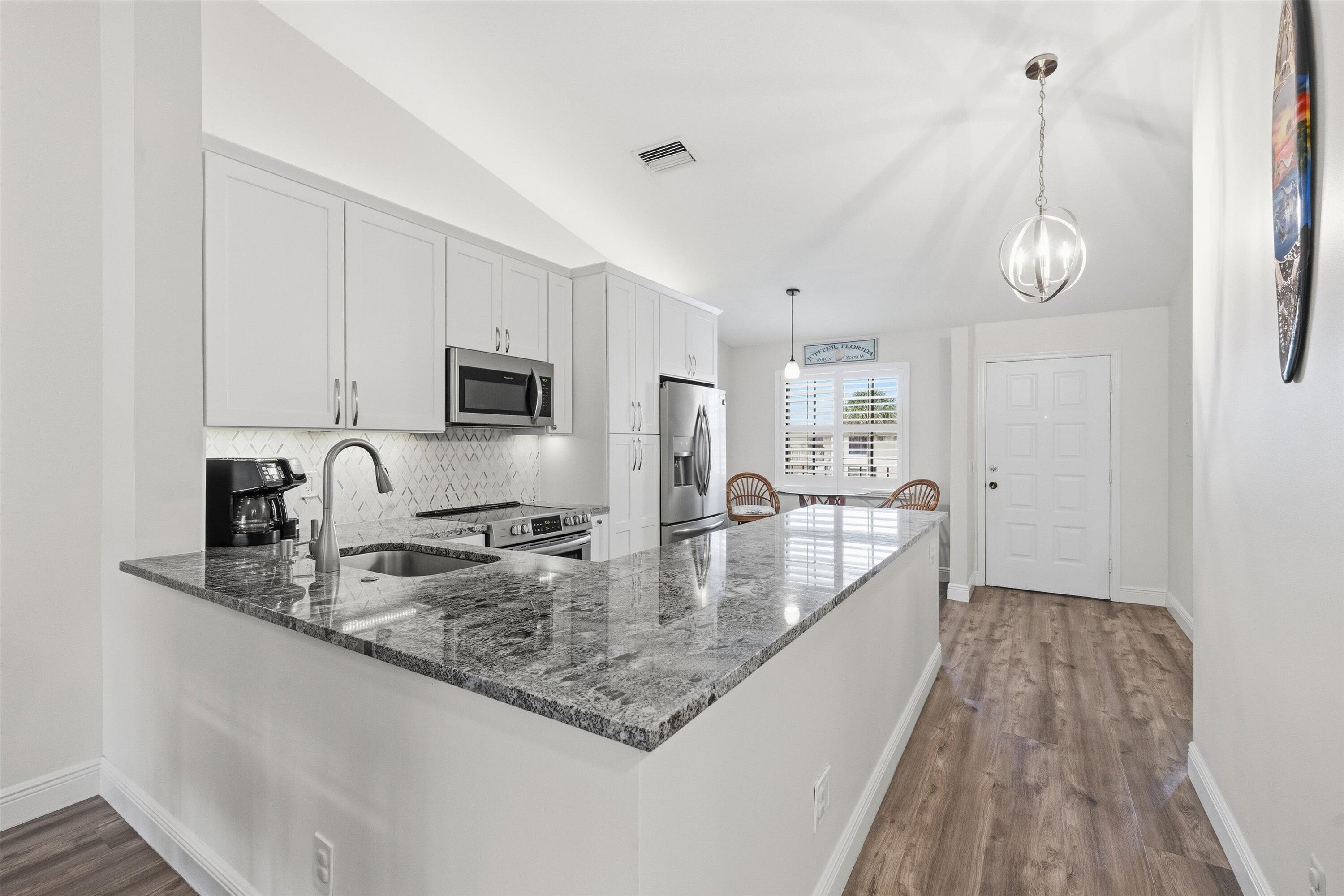 1102 Keystone Drive, Unit C Jupiter, FL 33458 - Photo 11 of 35 16-DSC_3214