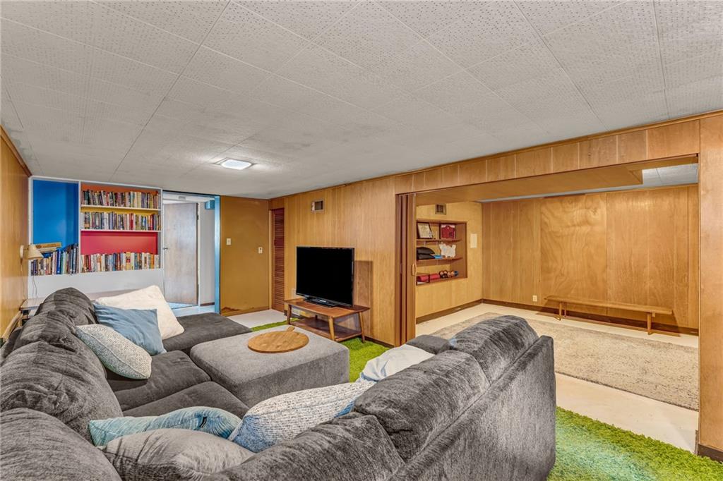 1506 University Drive Lawrence, KS 66044 - Photo 27 of 42