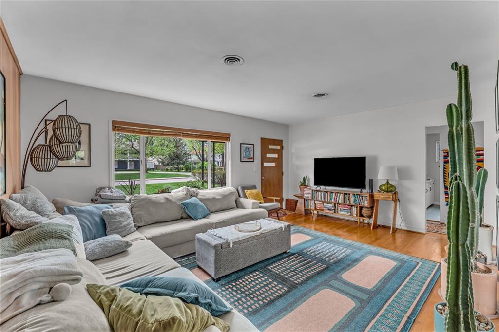 1506 University Drive Lawrence, KS 66044 - Photo 9 of 42