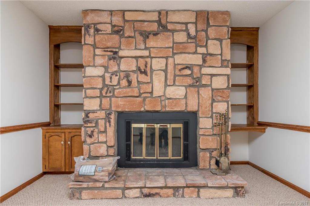 1553 South Point Road Belmont, NC 28012 - Photo 3 of 22 Gallery Image 3