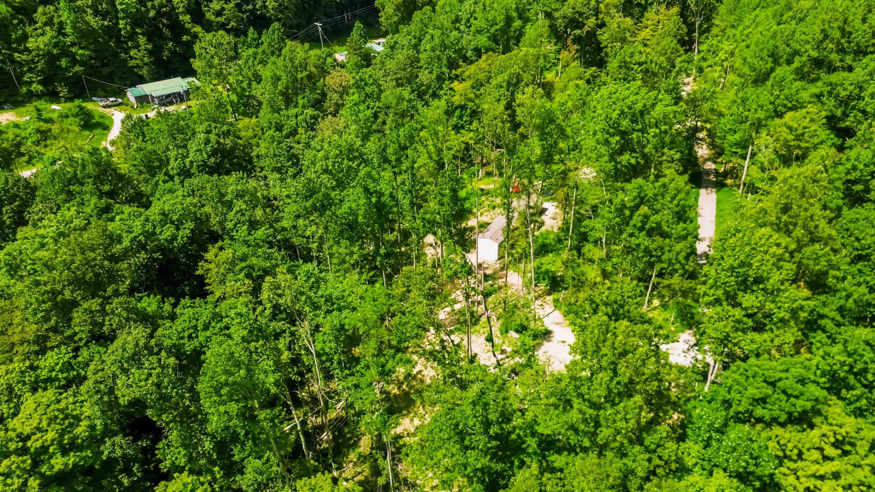 144 Kerby Road McKee, KY 40447 - Photo 4 of 19 015