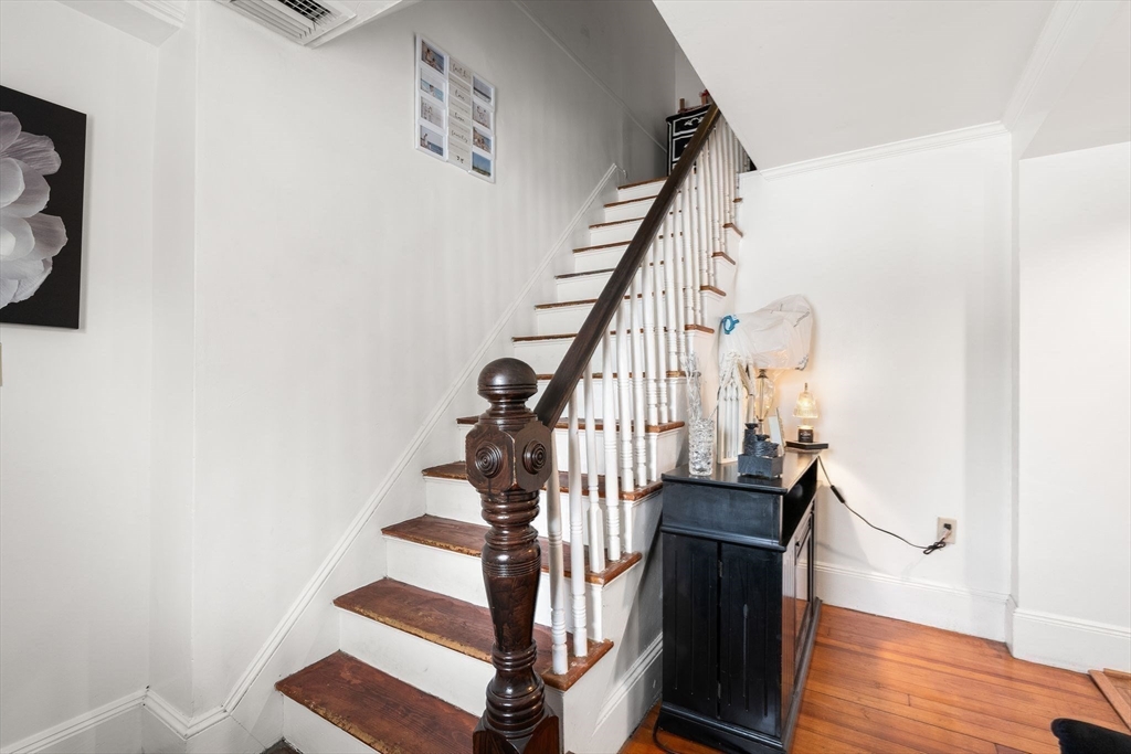 558 West Main Street Avon, MA 02322 - Photo 13 of 29