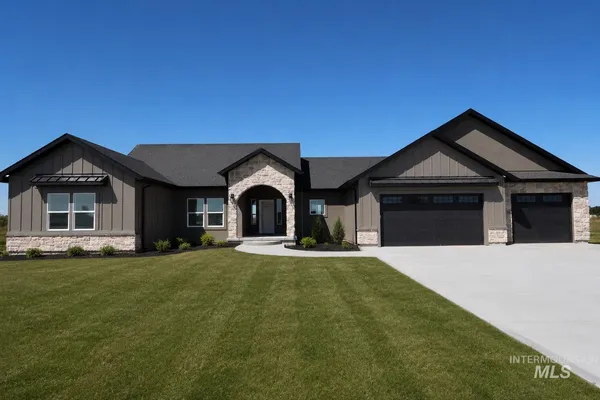 $750,000 | 563 South 80th Street East, Jerome, ID 83338