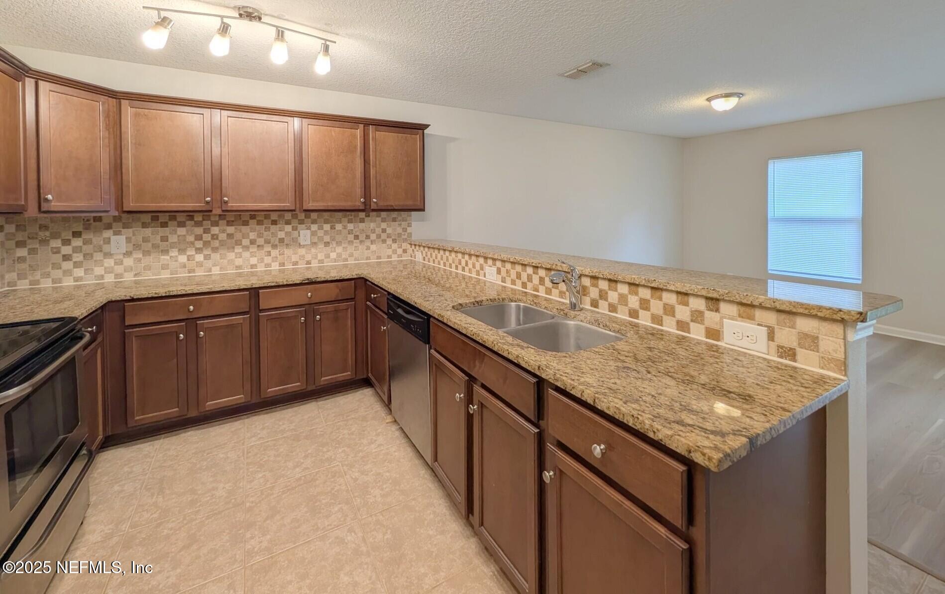 13702 Cheyne Road Jacksonville, FL 32224 - Photo 11 of 24 14