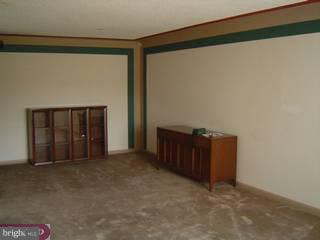 15166 Ina Drive Philadelphia, PA 19116 - Photo 3 of 6
