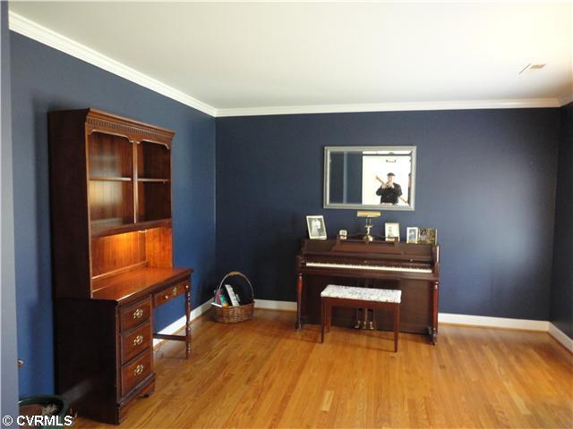518 Watch Hill Road Midlothian, VA 23114 - Photo 5 of 9 Living Room