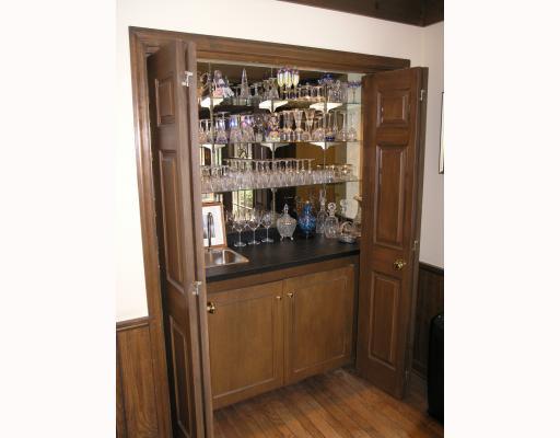 601 Twin Pine Road Fox Chapel, PA 15215 - Photo 6 of 16 Den/Family/Great Room.