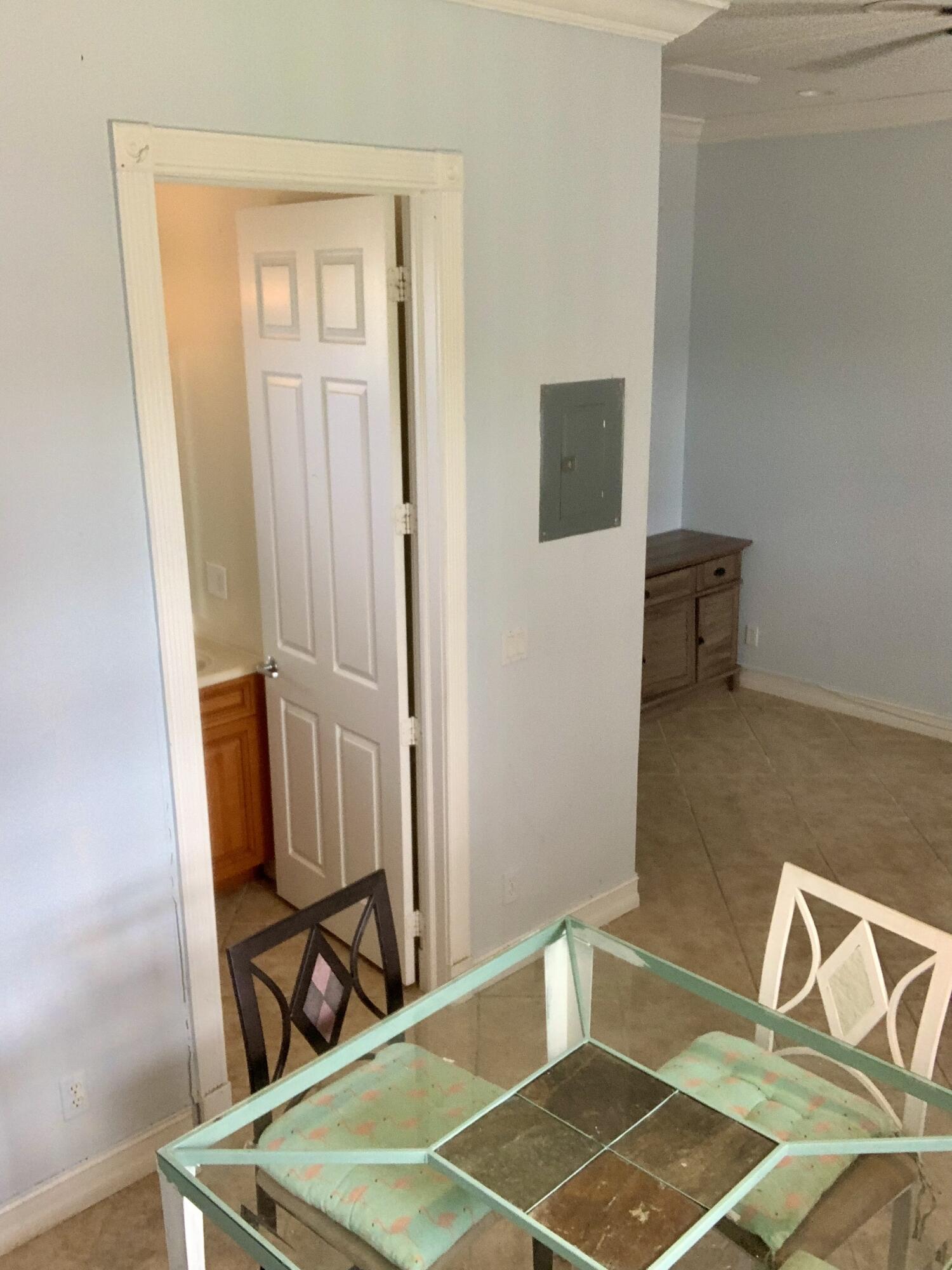 2215 Hypoluxo Road Lantana, FL 33462 - Photo 15 of 49 Guesthouse