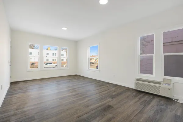 $725,000 | 1537 East 38th Street, Minneapolis, MN 55407