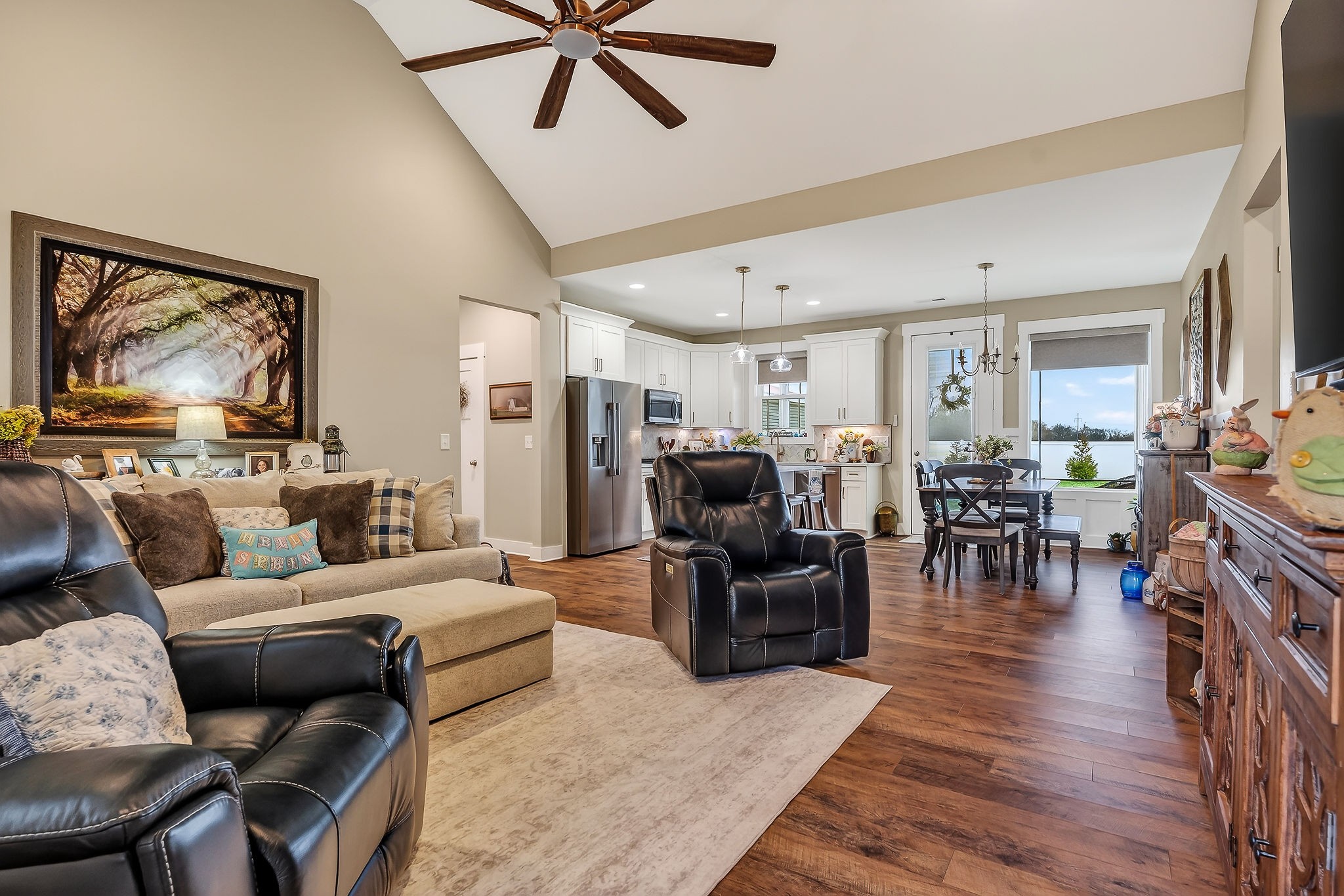 1073 Arch Cope Road Morrison, TN 37357 - Photo 3 of 42 a living room with furniture and a flat screen tv