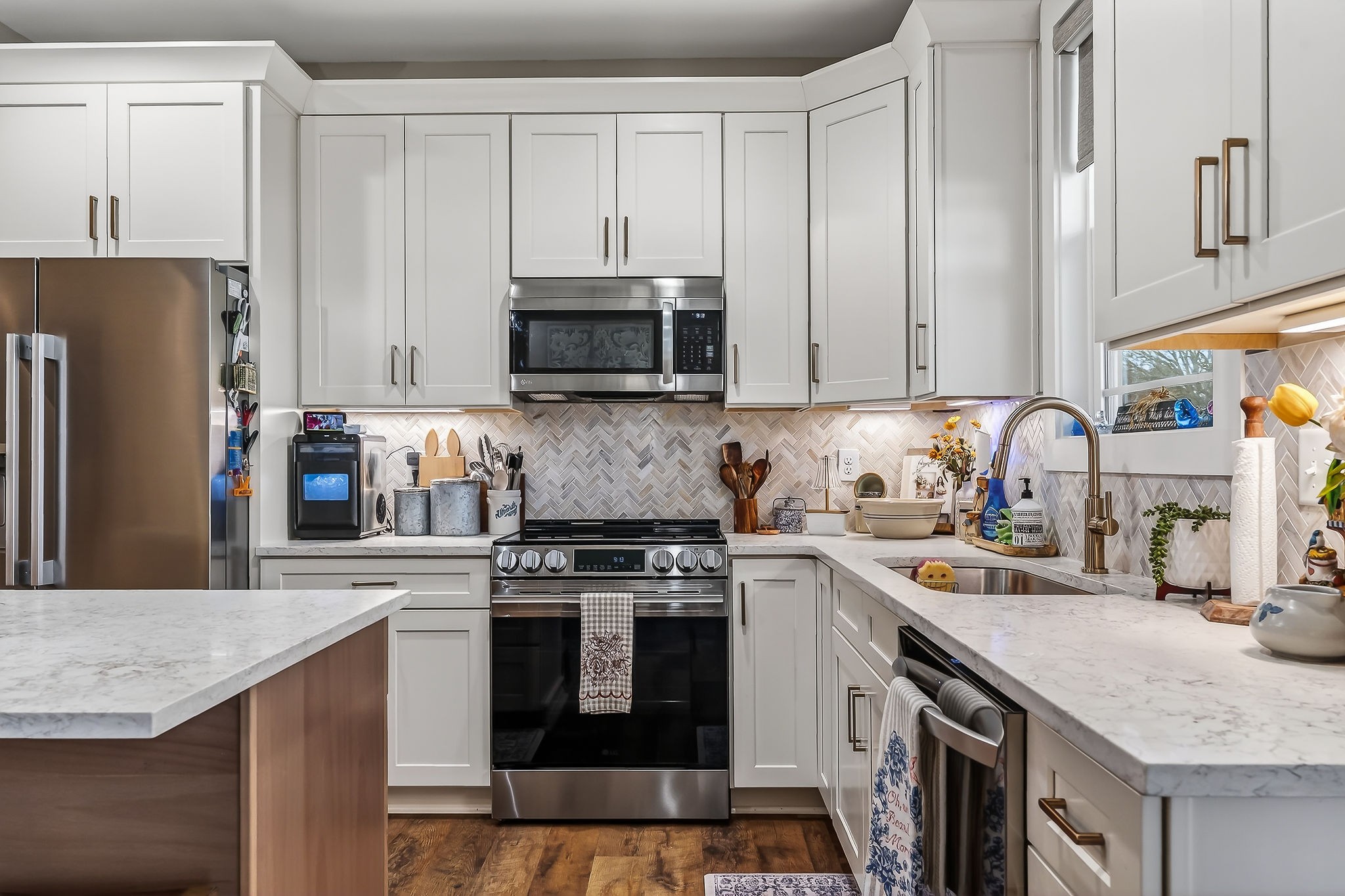 1073 Arch Cope Road Morrison, TN 37357 - Photo 8 of 42 a kitchen with granite countertop a sink stove and refrigerator