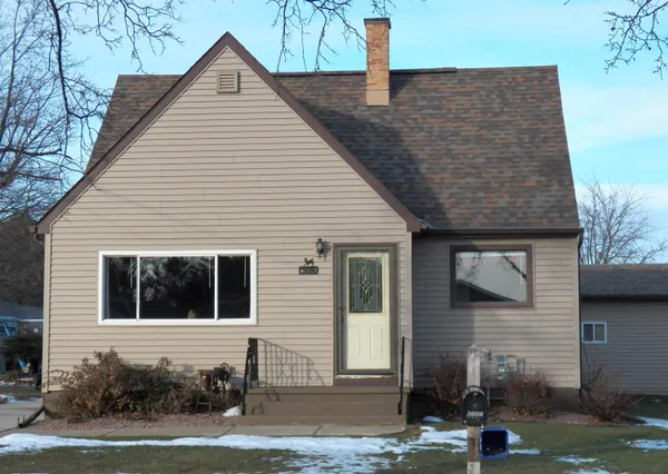 $259,900 | 3606 Division Street, Manitowoc, WI 54220