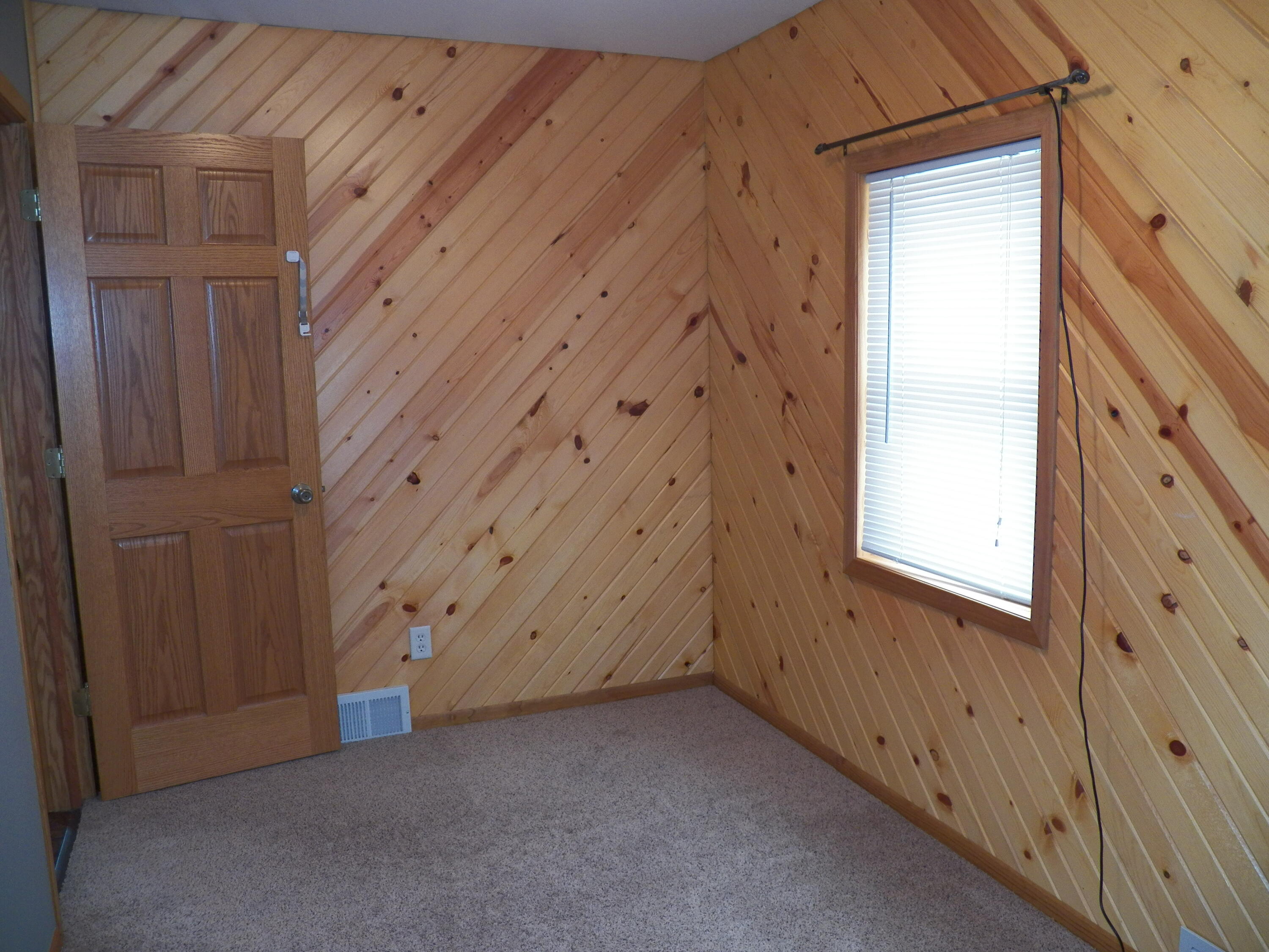 3606 Division Street Manitowoc, WI 54220 - Photo 24 of 45 BR 3 View 2