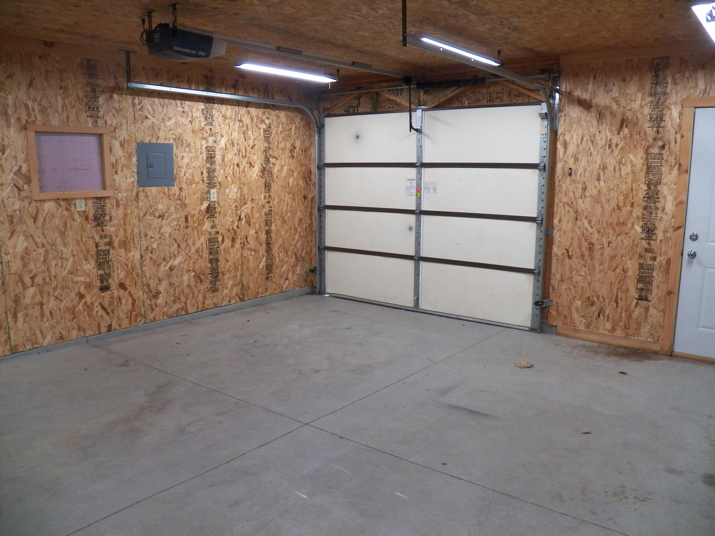 3606 Division Street Manitowoc, WI 54220 - Photo 32 of 45 1.5 Car Garage View 4