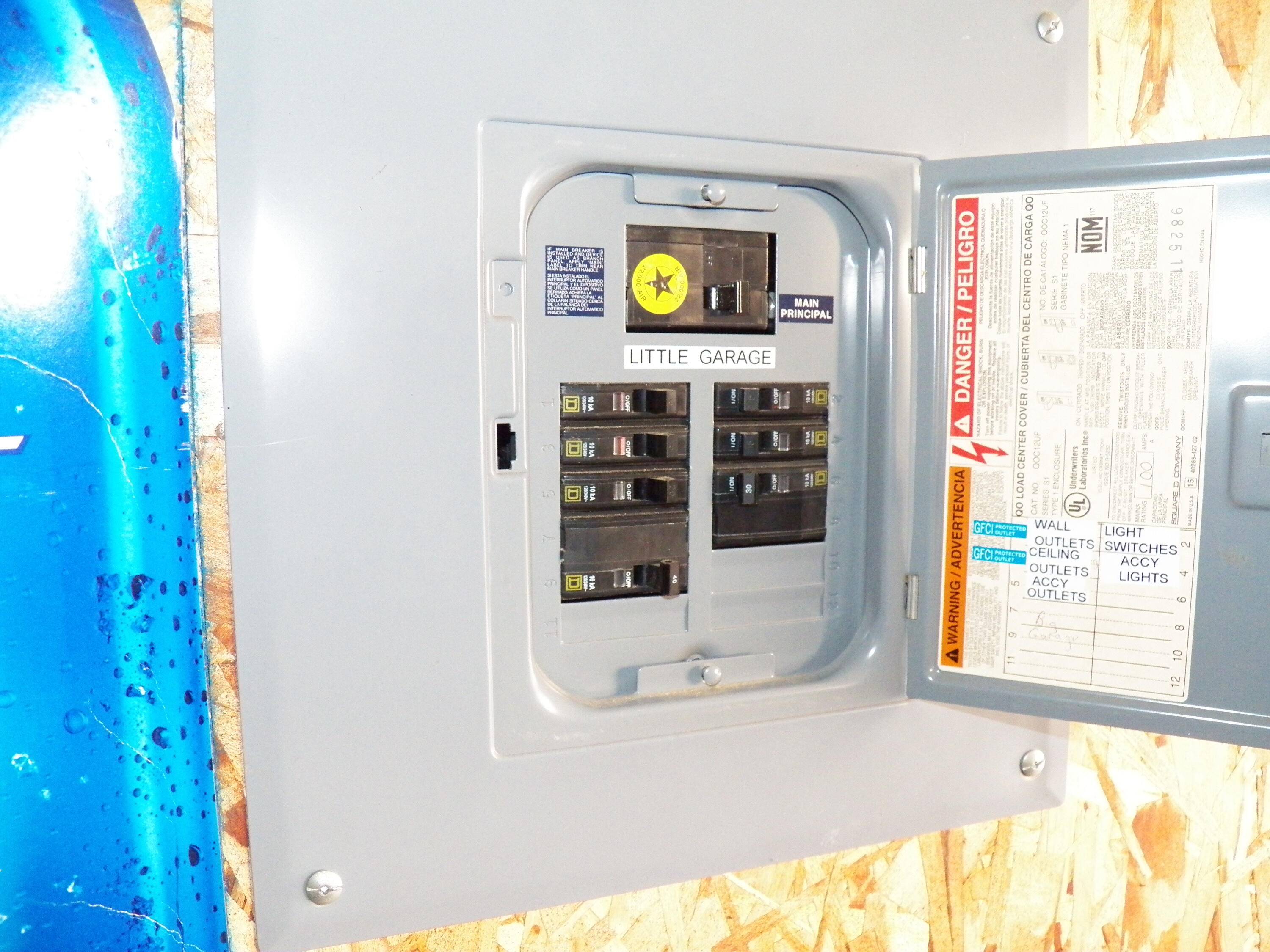 3606 Division Street Manitowoc, WI 54220 - Photo 36 of 45 CB Small Garage Servic3e