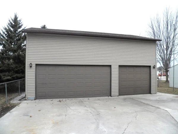 $259,900 | 3606 Division Street, Manitowoc, WI 54220