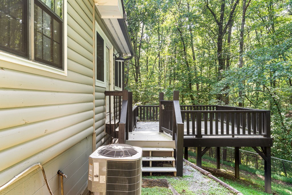 44 Robin Road Murphy, NC 28906 - Photo 8 of 37 Gallery Image 8