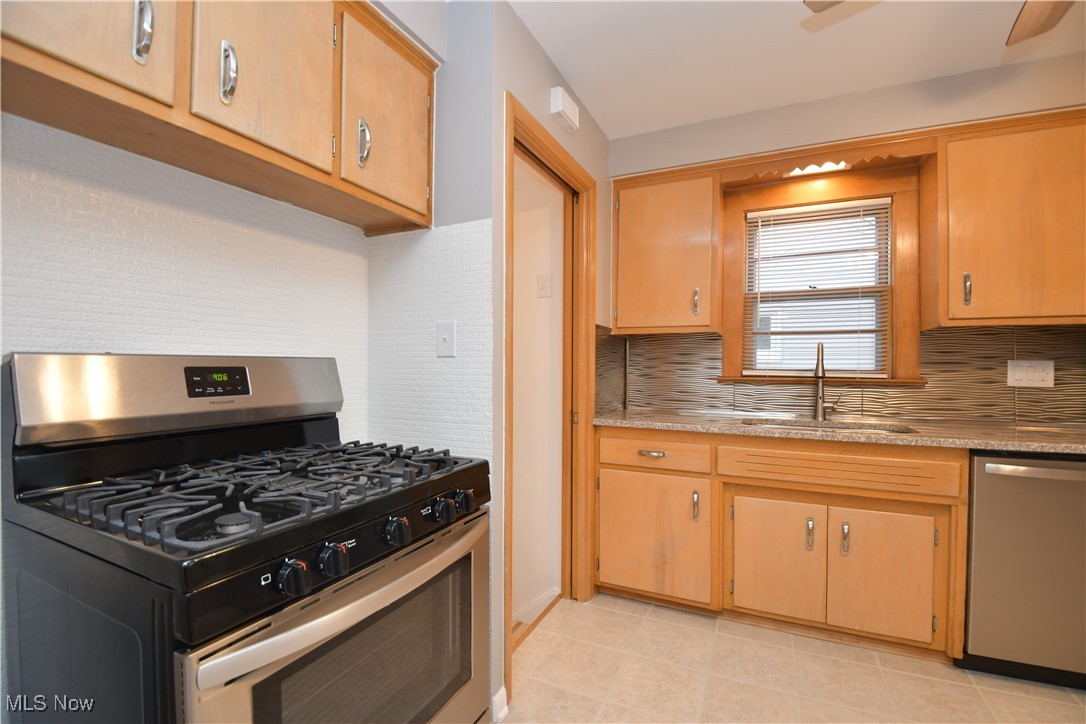 30409 Barjode Road Willowick, OH 44095 - Photo 14 of 34