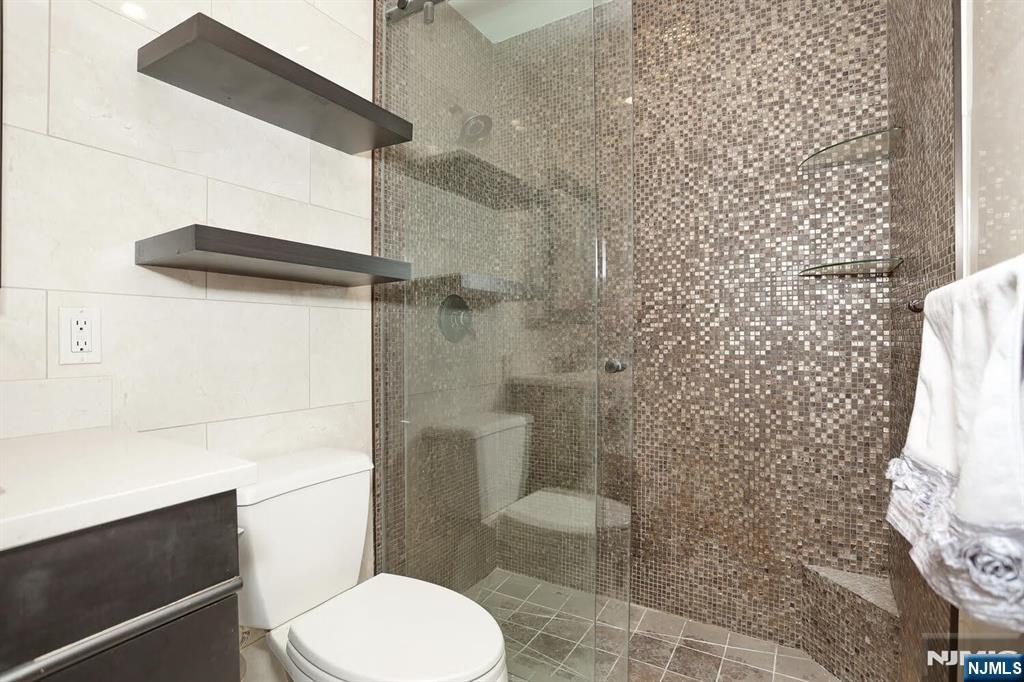 280 Prospect, Unit 6J Hackensack, NJ 07601 - Photo 29 of 43