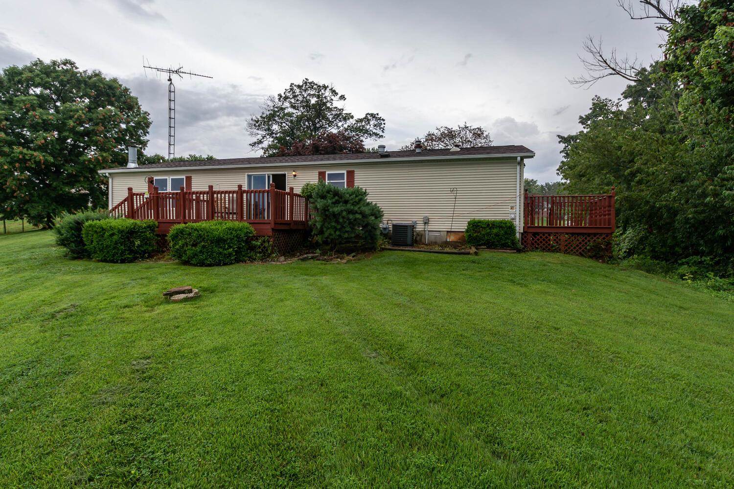 588 East Miller Road Bloomfield, IN 47424 - Photo 25 of 29 Gallery Image 25