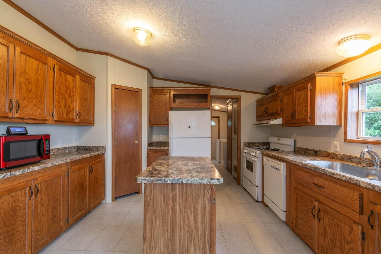 588 East Miller Road Bloomfield, IN 47424 - Photo 8 of 29 Gallery Image 8