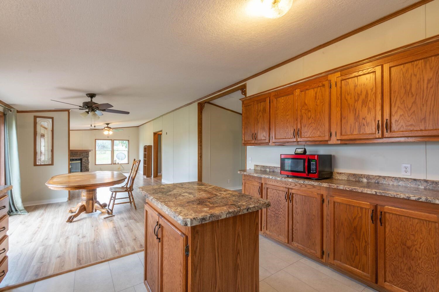 588 East Miller Road Bloomfield, IN 47424 - Photo 10 of 29 Gallery Image 10